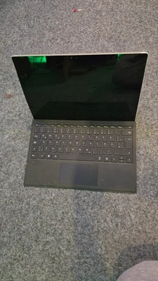 Microsoft Surface Pro 4 – 128 GB – Defekt (Akku aufgebläht, Display angehob - Bild 1 von 4