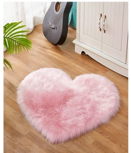 Plush Heart-Shaped Anti-Slip Floor Mat – Perfect for Living Room/Bedroom Decor - Picture 1 of 2