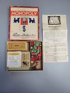 Vintage Antique 1935 Parker Brothers Monopoly Board Game NO BOARD wooden pieces - Picture 1 of 11