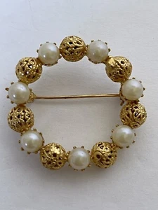 Broche Vintage Circular Corona Imitación Perlas Filigrana Bolas - Imagen 1 de 6