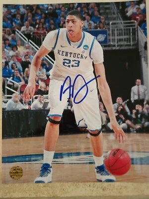 Баскетбольный мяч Великобритании с автографом Энтони Дэвиса 8x10 с сертификатом - Изображение 1 из 2