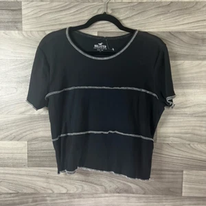 Hollister Girls Crop Top Baby Tee Black Short Sleeve Tiered Scoop Neck XL Teen - Picture 1 of 12