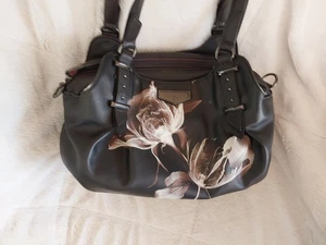 BLACK WITH FLOWER DESIGN BY SIMPLY VERA BY VERA WANG - Picture 1 of 4