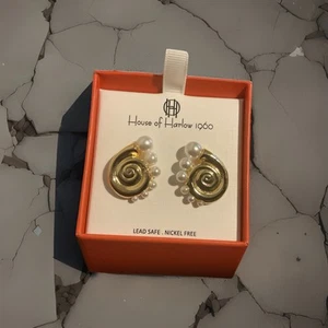 House Of Harlow 1960 Gold Tone Swirl & Round White Faux Pearl Stud Earrings - Picture 1 of 6