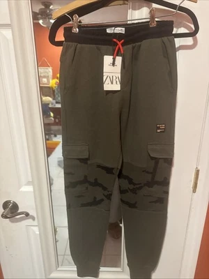 ZARA мальчиков размер 13-14 оливковый зеленый камуфляж цвет бегунов новый с этикетками - Изображение 1 из 4