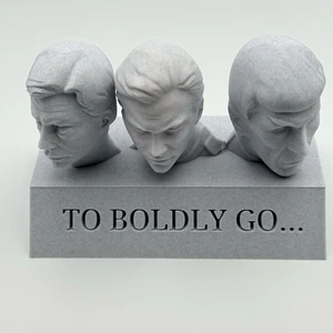 "To Boldy Go" Star Trek TOS Kirk, Spock, McCoy Desktop Statue - Bild 1 von 11