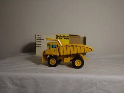 Camión volquete Gescha #276 Caterpillar CAT 769 B - escala 1:50 Foto 1 de 4