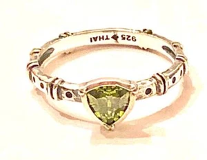 Sterling Silver Peridot Trillion Ring Birthstone Promise Silpada MOD NEW Size 7 - Picture 1 of 13