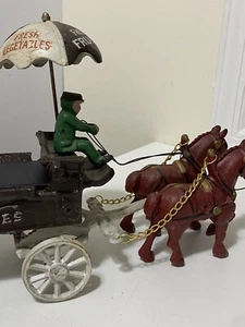 Vintage/Pre-Owned*Cast Iron Horse and Wagon*Fresh Fruit & Vegetables - Picture 1 of 8