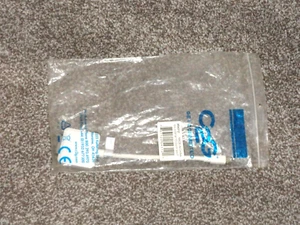 C2G 54312 8" Mini DP Male to Single Link DVI-D Female Adapter Converter White - Picture 1 of 3