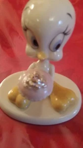 LENOX A Present From Tweety - TM & Warner Brothers Entertainment - Picture 1 of 3