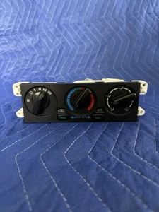 1996-2000 NISSAN PATHFINDER AC HEAT CLIMATE TEMPERATURE CONTROL OEM - Picture 1 of 12