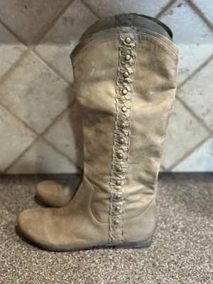 Botas de cuero con tachuelas verdes militares hasta la rodilla MLE edición limitada para mujer talla 8,5 Foto 1 de 4