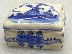 Caja de baratija de tabaco vintage Delft azul holandés pintado a mano molino de viento píldora - Imagen 1 de 7