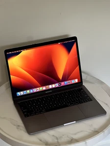 MacBook Pro 13" (2017) i5 8GB RAM 256GB SSD - Without Touch Bar - Picture 1 of 18