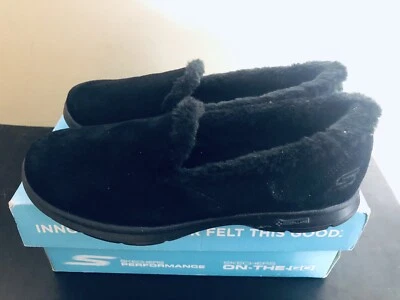 Skechers Go-Step Velvety Black Slip On Faux Fur Lined Shoes Size 6 NEW With Box - Image 1 of 4
