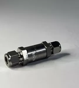 NUPRO SWAGELOK Valvola di ritegno a fungo in acciaio inox attacco 3/8" 1PSI (NUOVA) - Foto 1 di 5