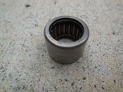 NUEVO Cojinete de aguja Porsche 924 / 944 / 968 para horquilla de cojinete de liberación de embrague Foto 1 de 3