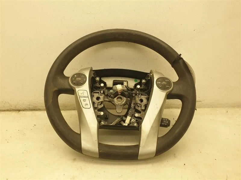 Toyota Prius V-Five 2012 volante  Foto 1 de 4