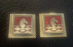 Clip On Vintage Red Enamel Gold Tone Knight Earrings - Picture 1 of 2