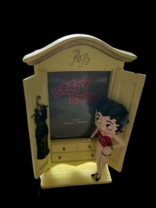 Betty Boop 1995 Vandor Picture / Photo Frame BB Standing at her Wardrobe Closet - Picture 1 of 4
