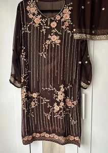 Pakistani Shalwar Kameez Party Wear Size: 40 Large Brand New - Picture 1 of 7