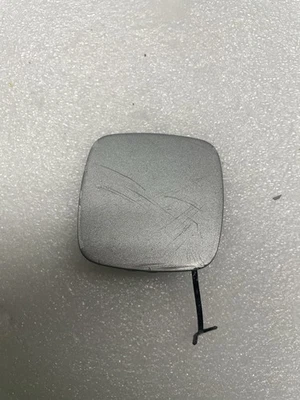 LEXUS ES300 ES350 PARACHOQUES DELANTERO AGUJERO CUBIERTA OEM 52128-33901 PLATA Foto 1 de 4