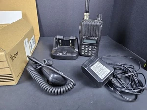ICOM IC-V80 Sport Ham Radio HT VHF FM Transceiver Rx: 136 – 174 MHz - Zdjęcie 1 z 9