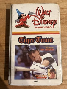 TIGER TOWN - Walt Disney Video VHS - RARE - Roy Scheider - Picture 1 of 2