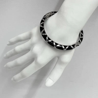 Brazalete Brazalete Angelique de Paris Resina Esterlina Bisagras Negro y Plata Foto 1 de 4