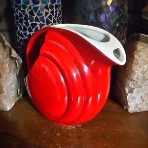 8x9" Vintage Hall Bright Red White Art Deco Streamline Disc Pitcher 1338 Nice! - Picture 1 of 18
