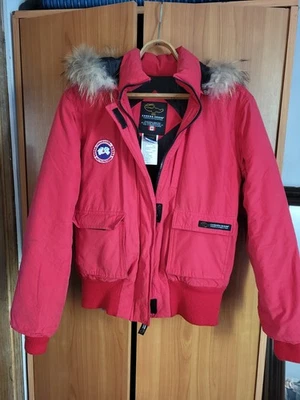 Casaco feminino Canada Goose - Tamanho GG, vermelho - Imagem 1 de 4