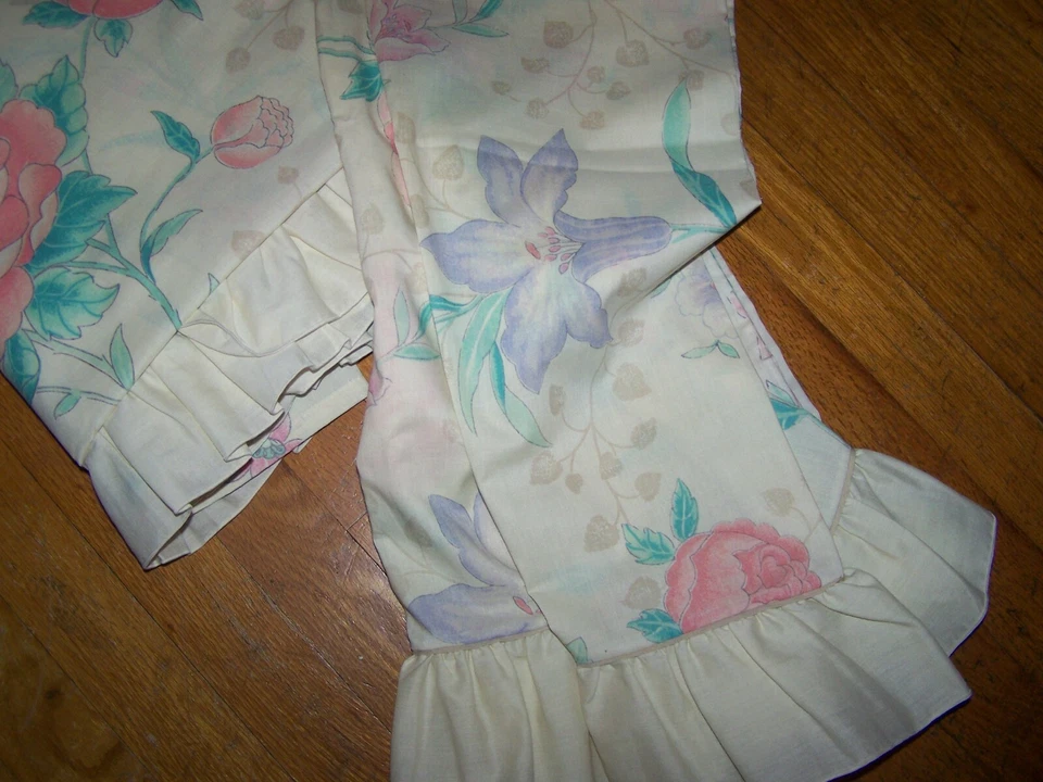 LADY PEPPERELL FULL RUFFLED FLAT SHEET & 2 STANDARD RUFFLED PILLOWCASES FLORAL  - Image 1 of 1