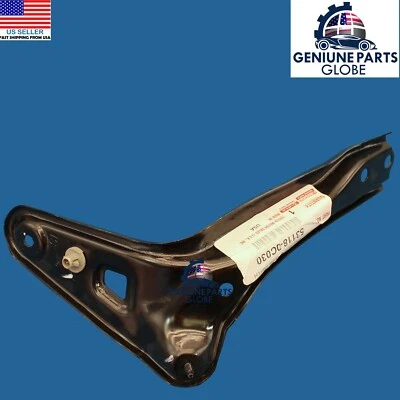 GENUINE OEM TOYOTA SEQUOIA TUNDRA LEFT DRIVER LOWER GRILLE BRACKET 53118-0C030 - Image 1 of 3