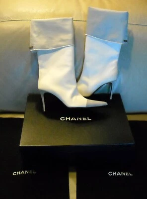 Botas cortas Chanel auténticas para mujer talla 7 (UE 37) NUEVAS CON CAJA Foto 1 de 4