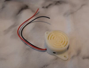 INTERMITTENT Electronic Buzzer DC 3V to 24V Piezo Alarm Sounder Beeper (0394) - Picture 1 of 1