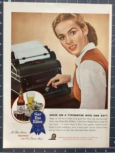 Anuncio impreso de cerveza Pabst Blue Ribbon 1945 "¿Escribir en una máquina de escribir con una llave?" - Imagen 1 de 1