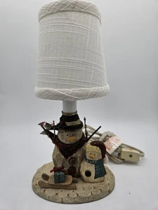 Schneemannlampe aus geschnitztem Holz Winter Weihnachtsdeko Stecklampe - Bild 1 von 5