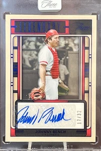 Johnny Bench 2025 Panini Tre E Due Leggendari Auto 17/32 Cincinnati Reds - Foto 1 di 2