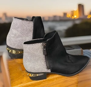 Circus by Sam Edelman Damen-Stiefeletten schwarz & weiß goldfarben Nietenabsatz 9,5 - Bild 1 von 9