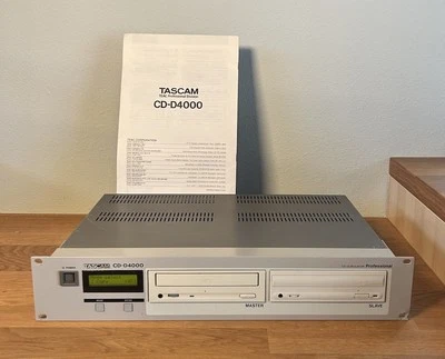 Unidad de rack profesional duplicadora de discos compactos Tascam CD-D4000 CD con manual Foto 1 de 4