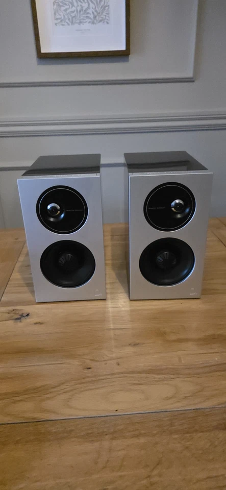 Definitive Technology Demand D7 Bookshelf Speakers - Black, Pair, AUDIOPHILE ! - Image 1 of 4