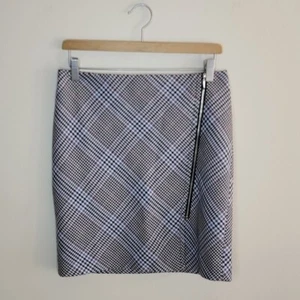 NWT WHBM | Plaid Zip Front Skirt, size 0 - Picture 1 of 4