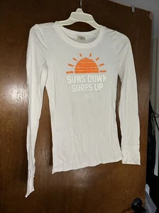 Hollister XS Suns Down Surfs Up White T Shirt - Picture 1 of 9