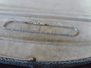 925 silver Unusual chain bracelet 7" length 2 mm width stamped 925 1.52 grams - Picture 1 of 2