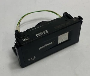 Intel SL2QA Pentium II 233MHz 512KB 66MHz Slot 1 Processor CPU B80522P233512 - Afbeelding 1 van 4