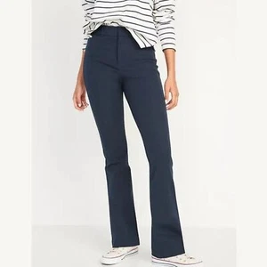 NWT! Old Navy In the Navy Women's High Waisted Pixie Flare Pants - Size 10P - Picture 1 of 2