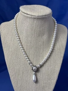Vintage Plastic Faux Pearl Necklace Clear Rhinestone Silvertone Fishhook Clasp - Picture 1 of 5
