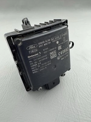 2017-2020 LINCOLN CONTINENTAL LH BLIND SPOT RADAR MONITOR SENSOR MODULE  OEM - Image 1 of 4