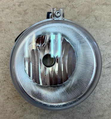 2005-2010 Mopar Front Fog Lamp - TYC - CH2592135 - Image 1 of 4